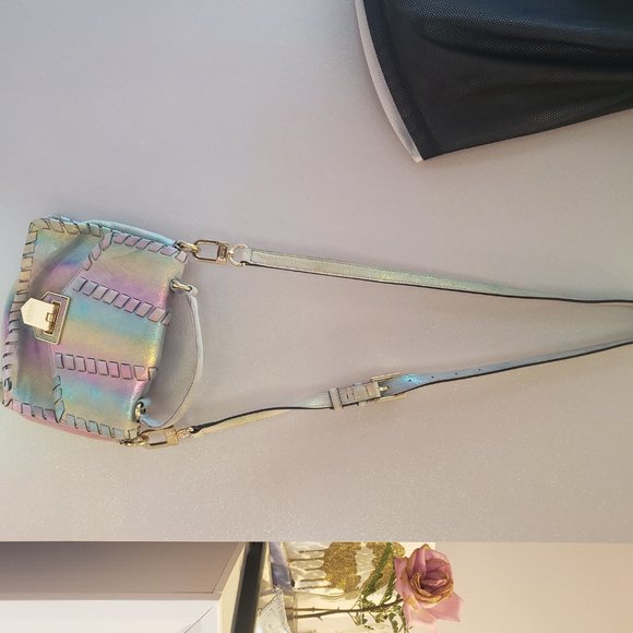 Hangbags - Picture 14 of 16